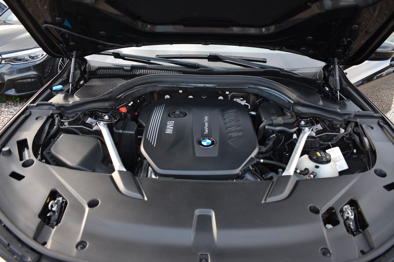 Fahrzeugabbildung BMW 630d GT xDrive Luxury Inegral Massage B&W Pan TV