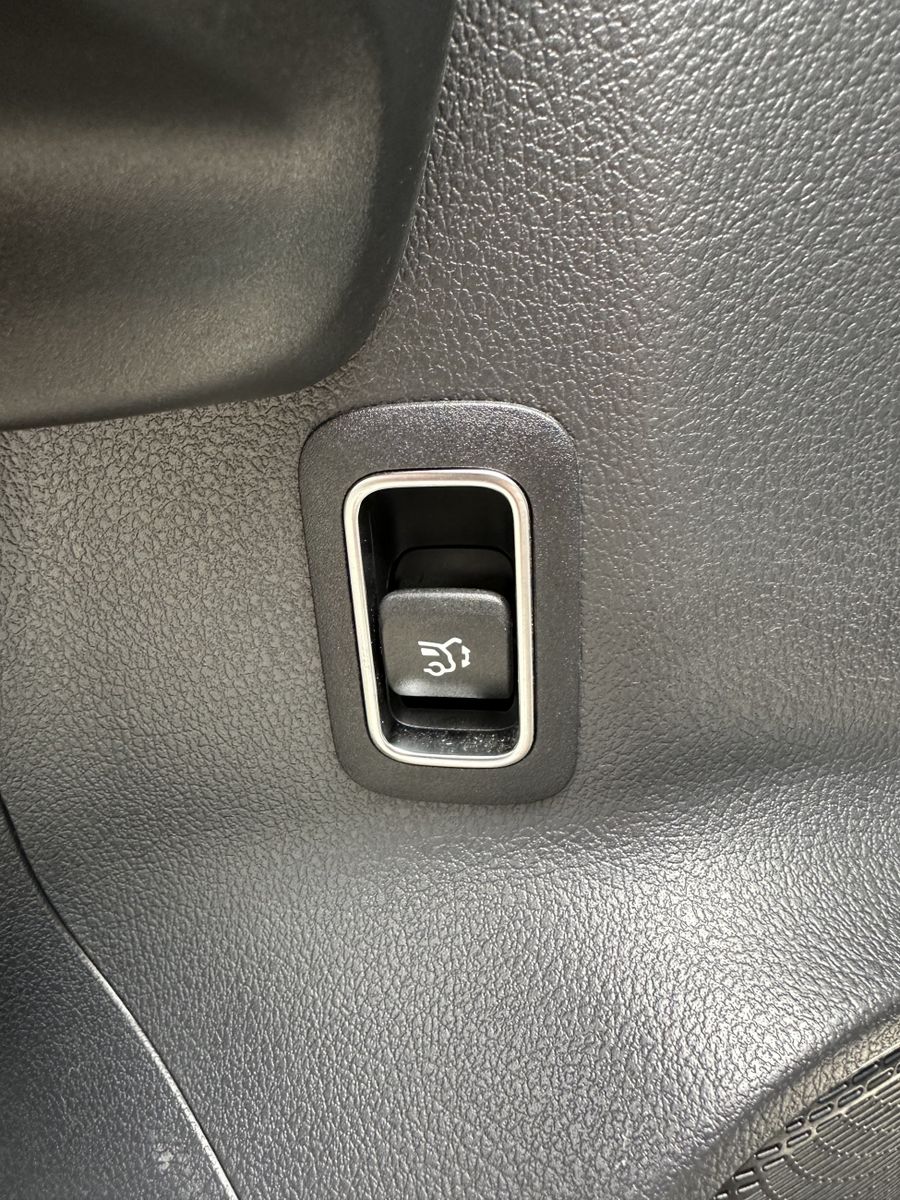 Fahrzeugabbildung Mercedes-Benz EQB 250 Progressive NAV+LED+KAMERA+PANO+VCOCKPIT