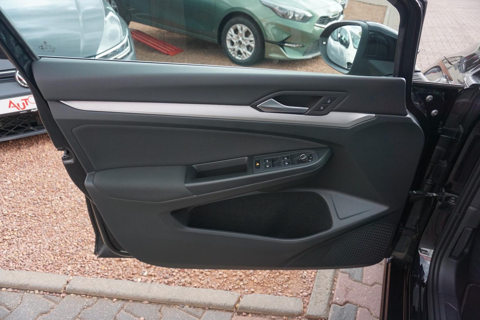 Volkswagen Golf VIII Life eTSI DSG LED Virtual Cockpit, миниатюра 28