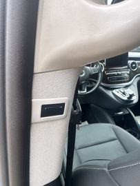 Mercedes-Benz V220CDI AVANTG/EDITION extralang Rollstuhlbühne, Bild 21
