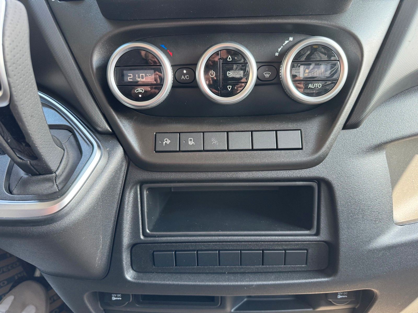 Fahrzeugabbildung Iveco Daily 35S18 HA8 3.0L *R4.100mm*Automatik*AHK*LED