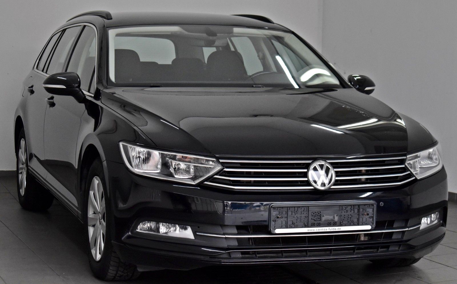 Fahrzeugabbildung Volkswagen Passat Variant Comfortline Navi,Kamera,SH,PDC,WR