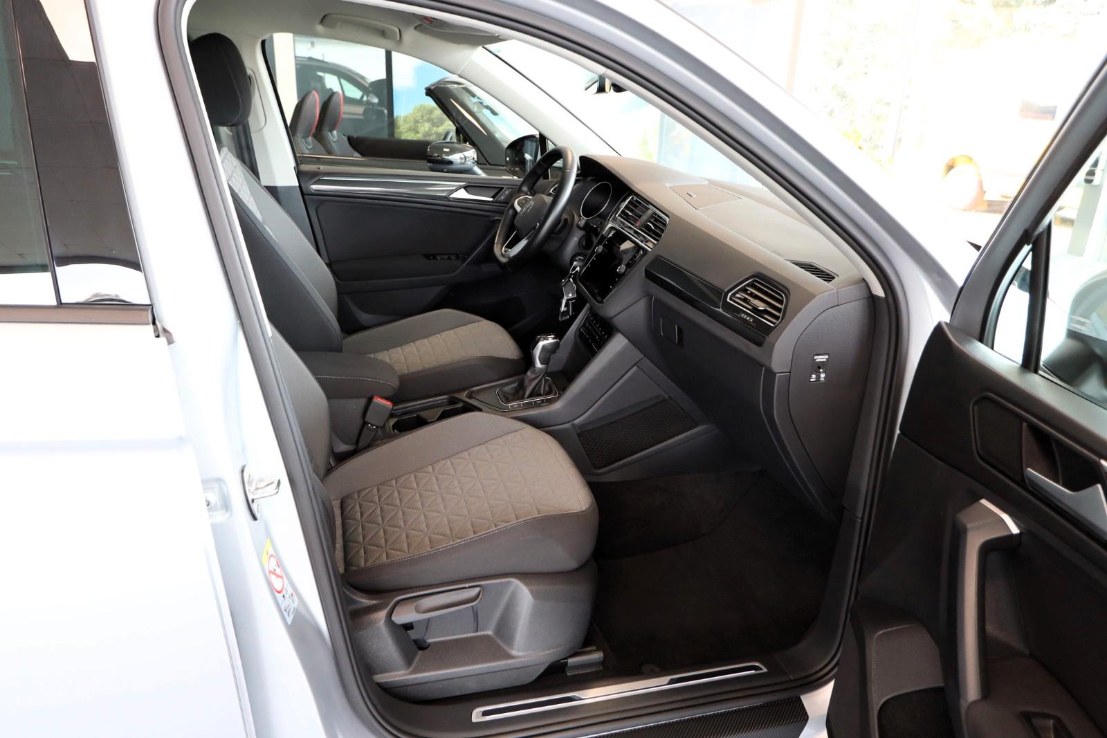 Volkswagen Tiguan 1.5 TSI Life 1.Hand 360° STHZ AHK NAVI, миниатюра 11
