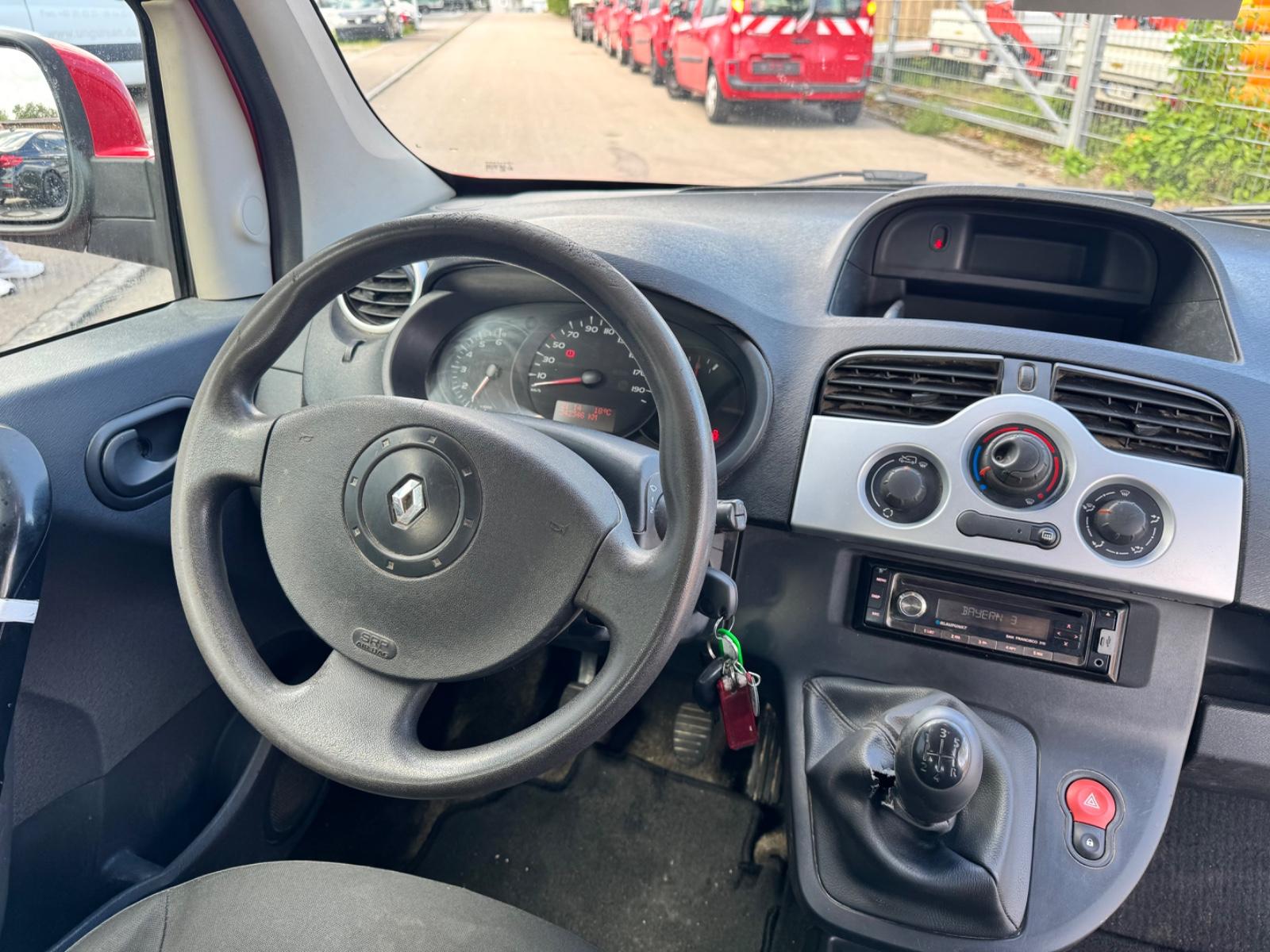 Renault Kangoo 2011 — photo 11