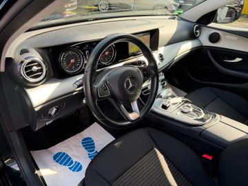 Mercedes E 200 - 12