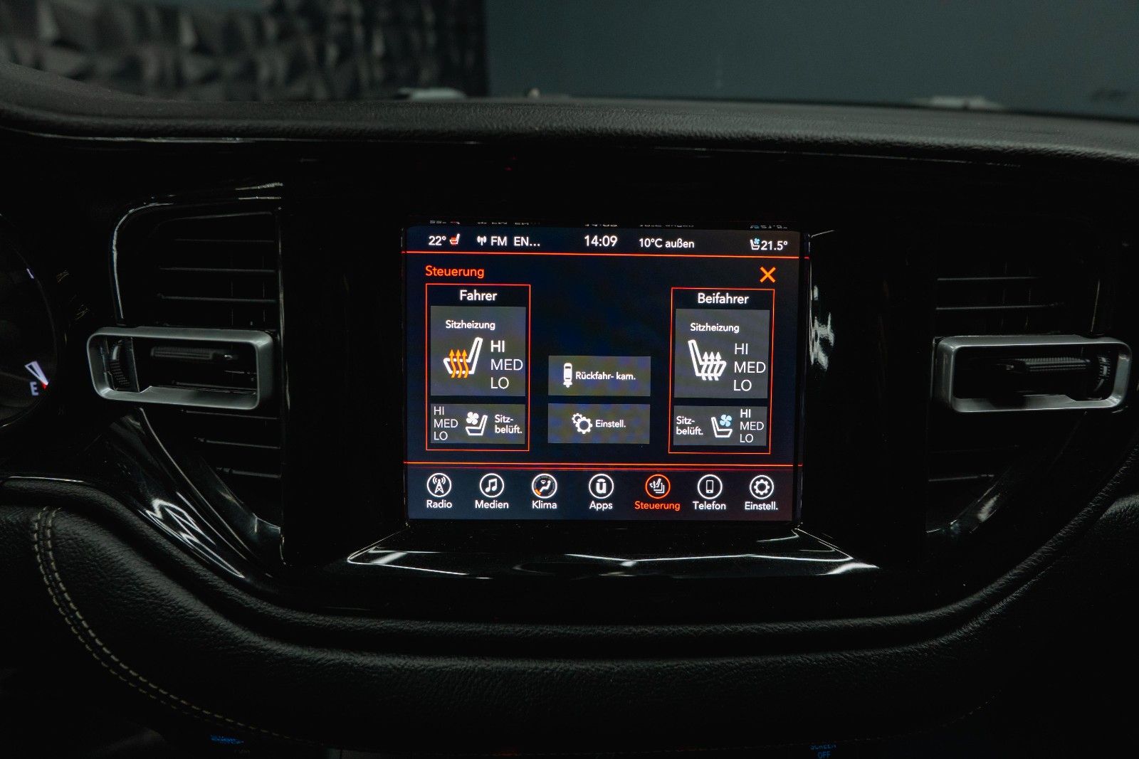 Fahrzeugabbildung Dodge Durango 5.7 V8 SRT 4x4 Night-Paket Modell 22 19%