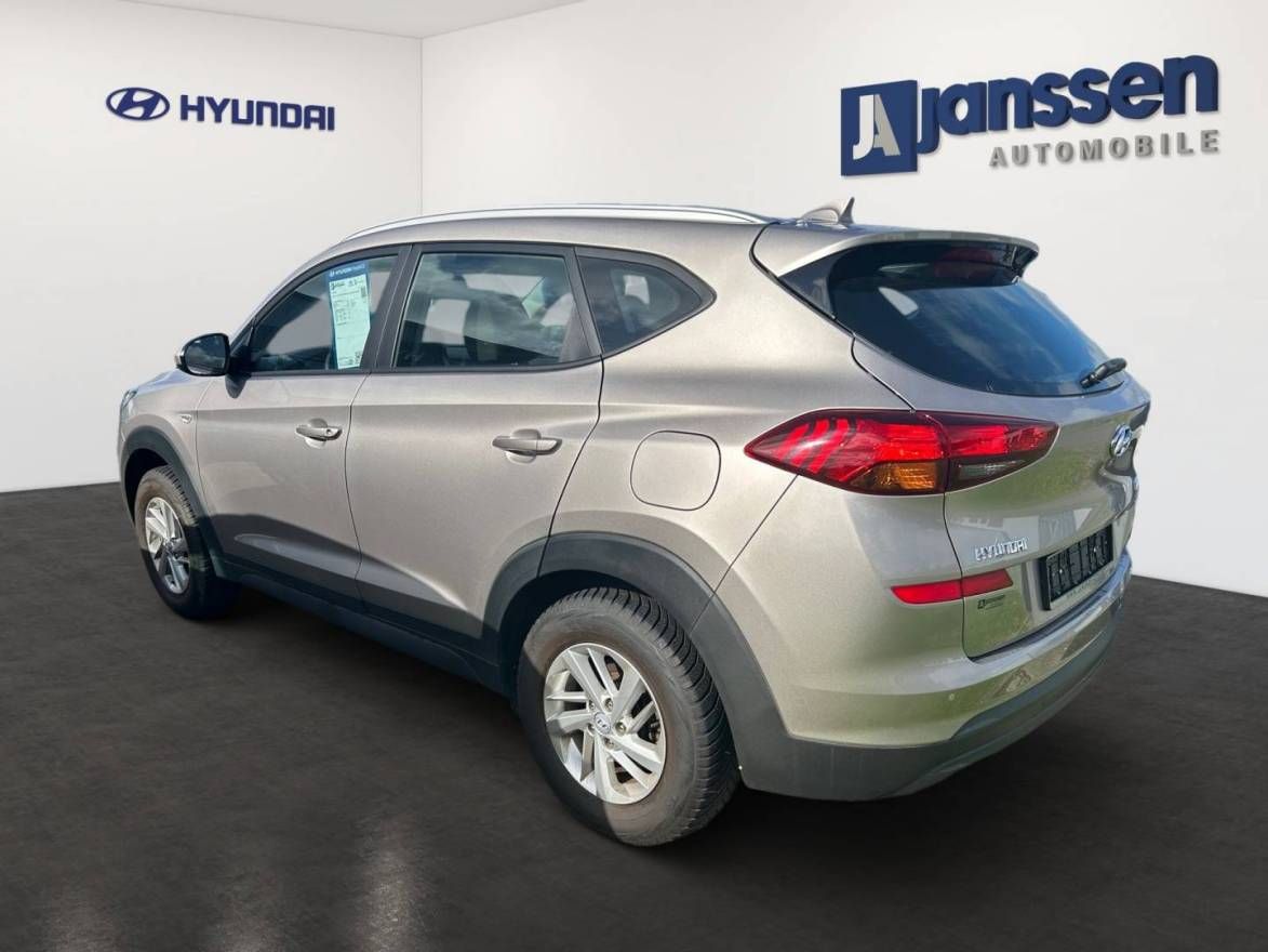 Fahrzeugabbildung Hyundai TUCSON PURE Sonderkontingent Navigation