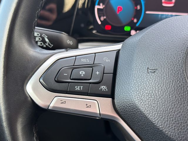 Golf VIII Variant 2.0 TDI Life DSG AHK ACC LED