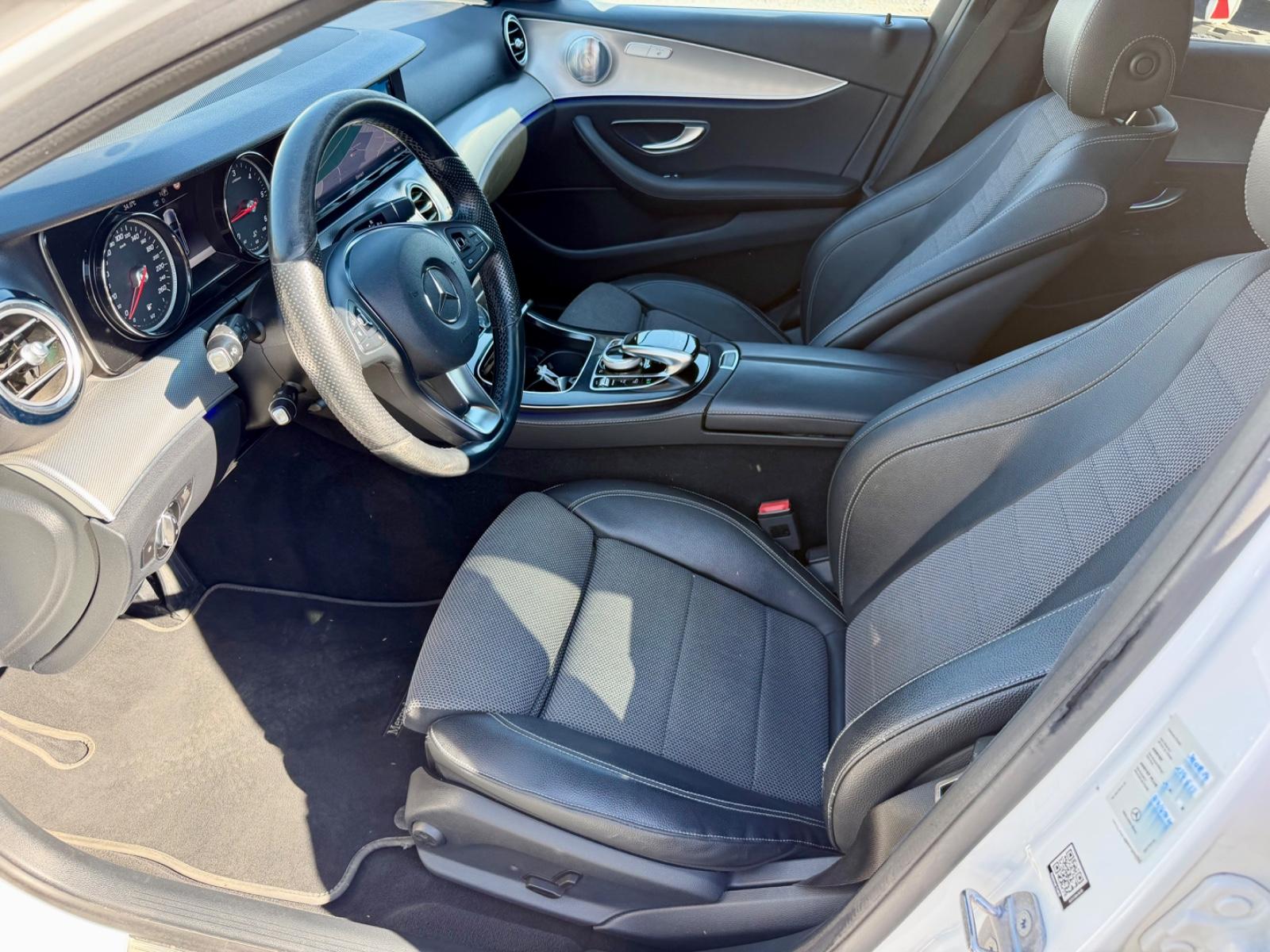 Mercedes-Benz E220d*AMG Line*LED*Navi*Burmester*