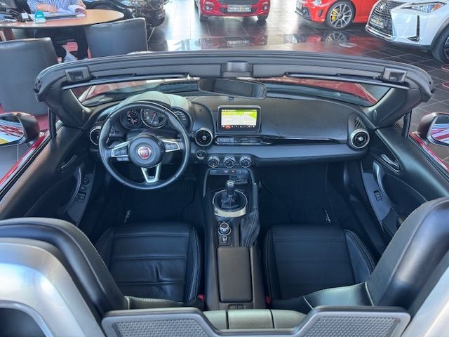 Fahrzeugabbildung Fiat 124 Spider Lusso KEYLESS NAV RFK SHZ DAB
