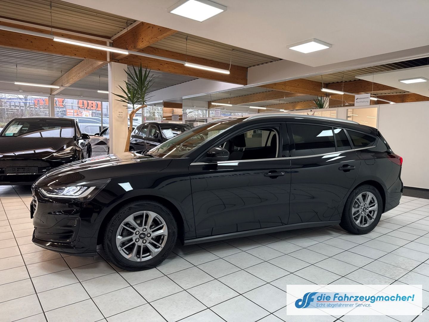 Fahrzeugabbildung Ford Focus Turnier Titanium X Navi Digitales Cockpit