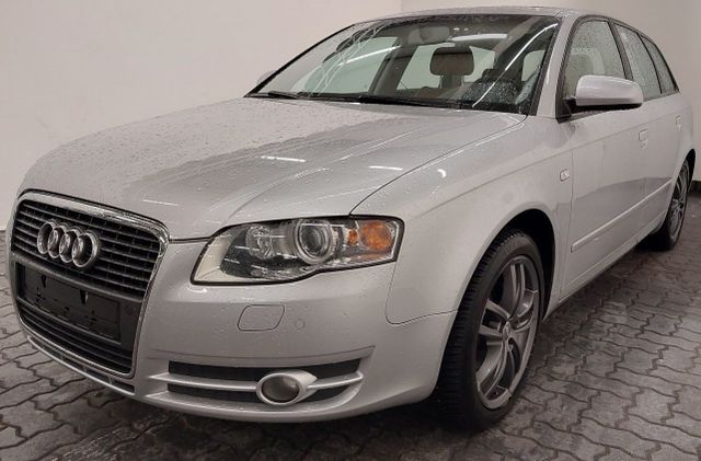 Audi A4 AVANT 2.0 XENON + LEDER + NAVI + BOSE + PDC