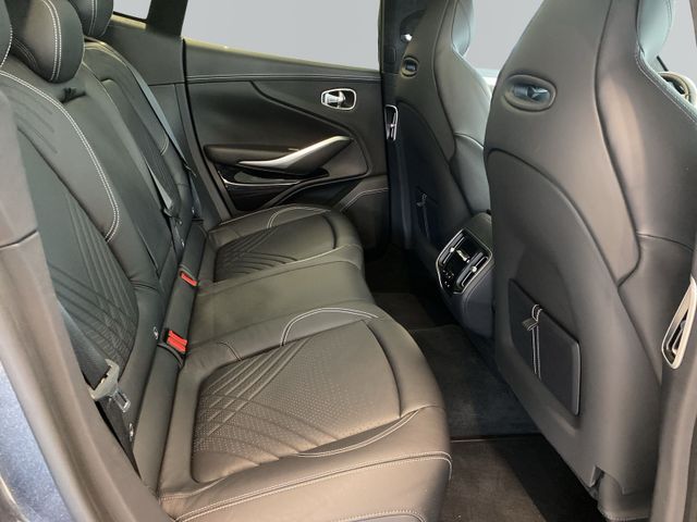 ASTON MARTIN Dbx – Bild 11