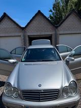 Mercedes-Benz Mercedes Benz C 220 - gebrauchte Mercedes-Benz C 220 aus dem Jahr 2005