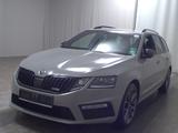 Skoda Octavia Combi 2.0 TSI RS 245 Navi ACC PDC vc - Skoda Octavia mit Benzin-Antrieb: Kombi, 2.0