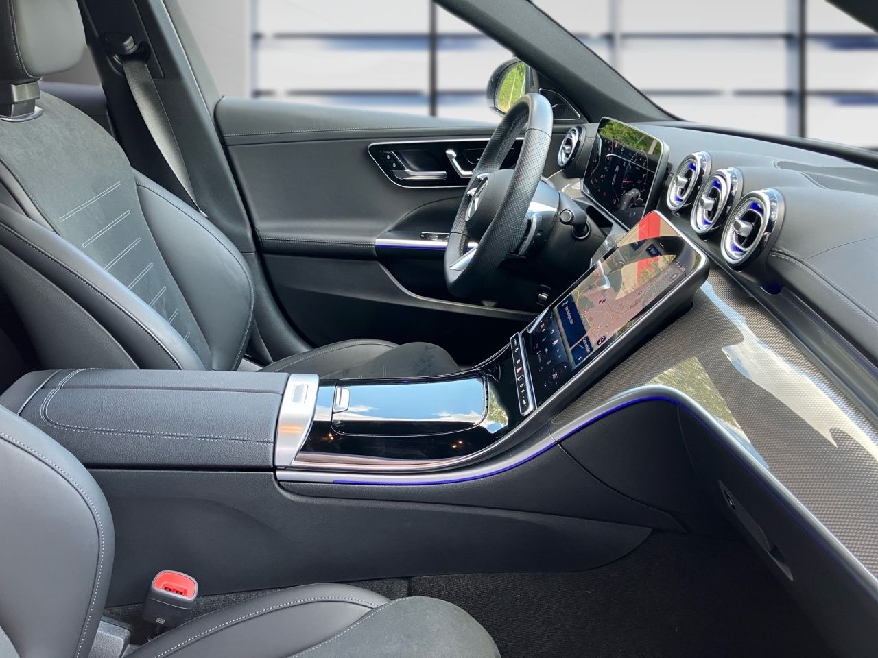 Fahrzeugabbildung Mercedes-Benz C 180 AMG+NIGHT+BURMEST+19''+LENKRADHEIZ+360°