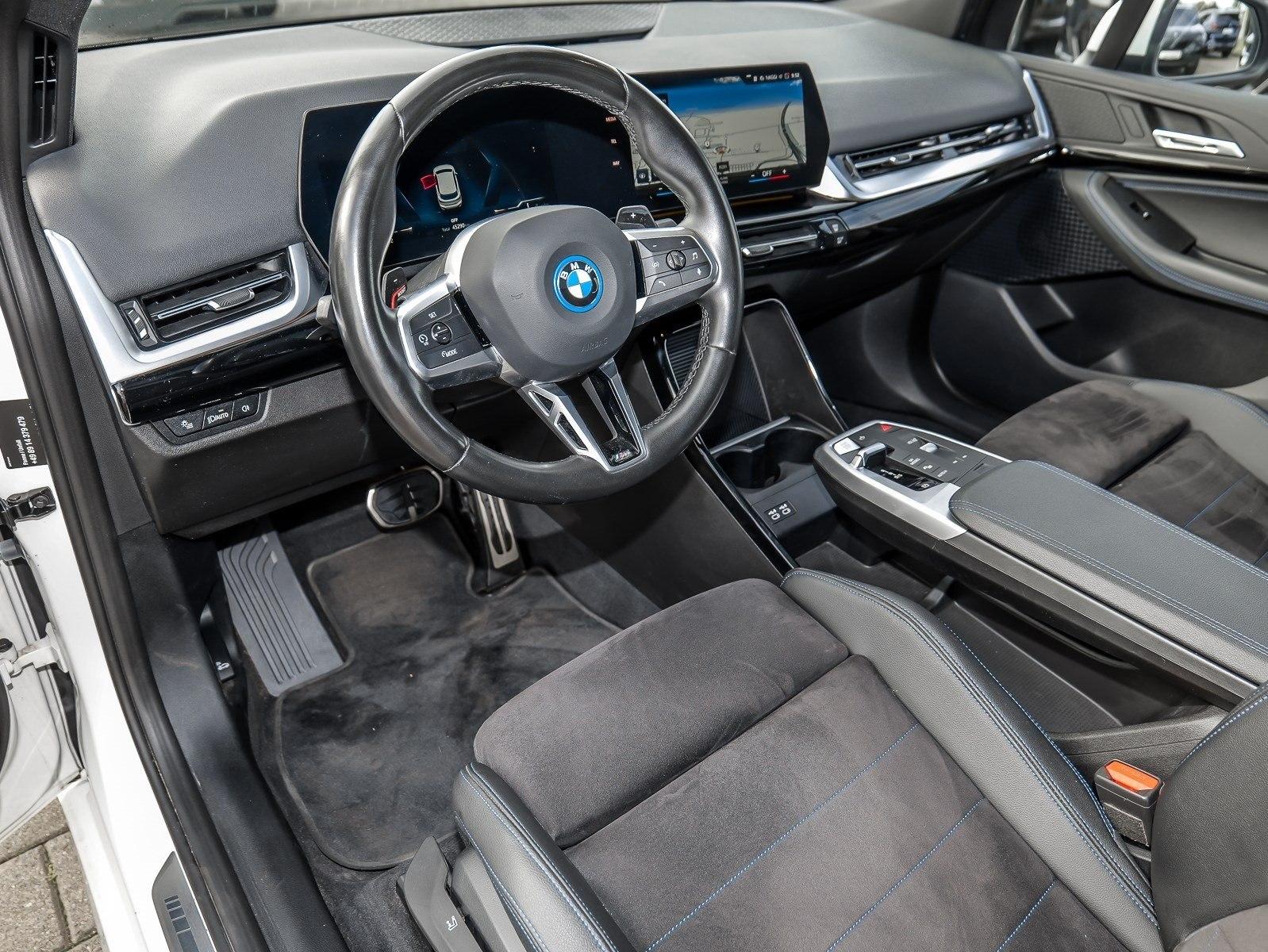 BMW 230e xDrive M Sport PANO RFK LED Sound Syst. LM