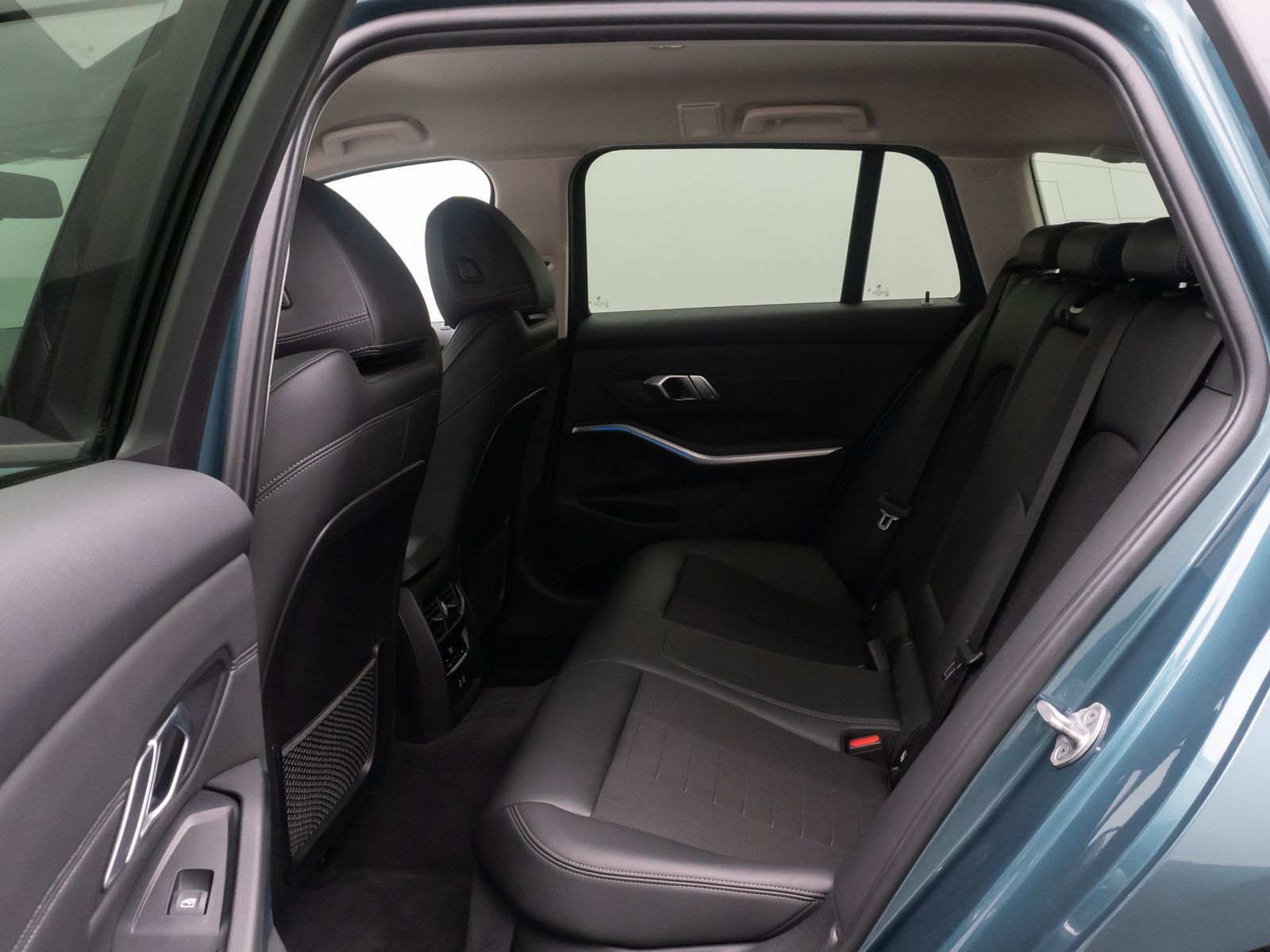 Fahrzeugabbildung BMW 330e xD SportLine Kamera DAB HiFi Stop&Go Komfor