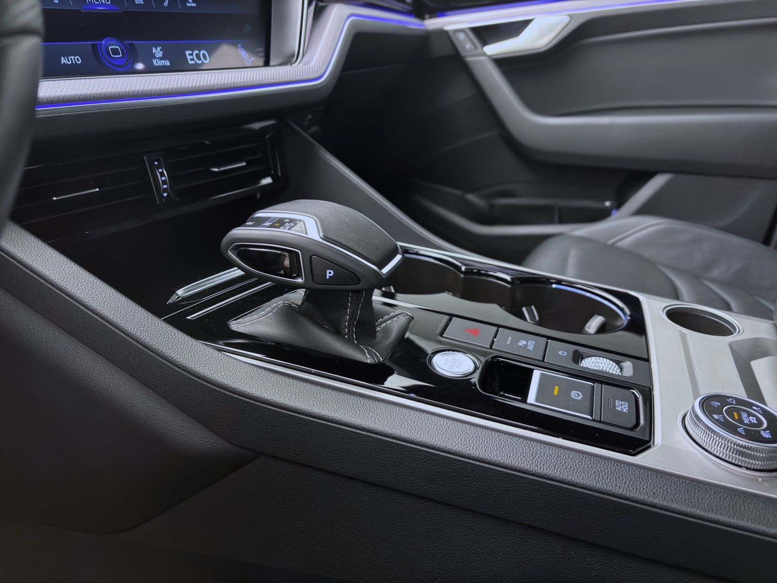 Volkswagen Touareg - Bild 15