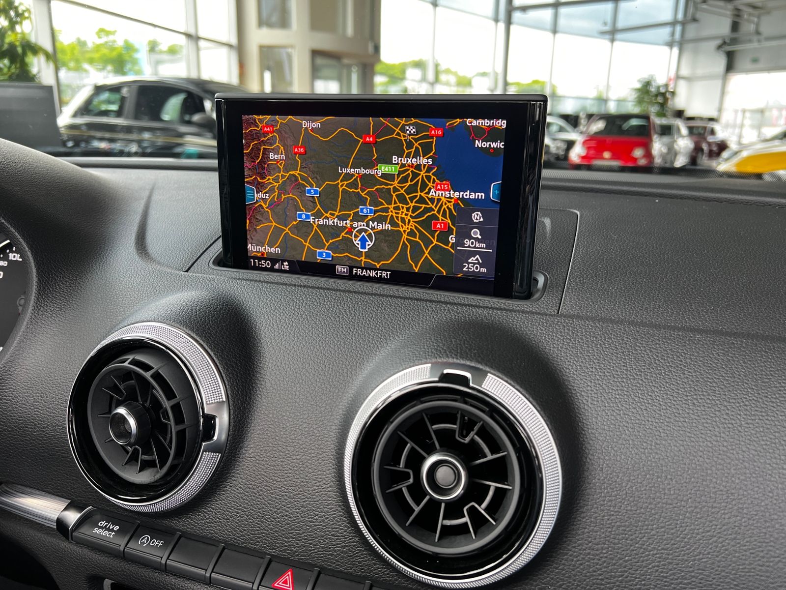 Fahrzeugabbildung Audi A3 Cabriolet sport AHK LED XENON NAVI