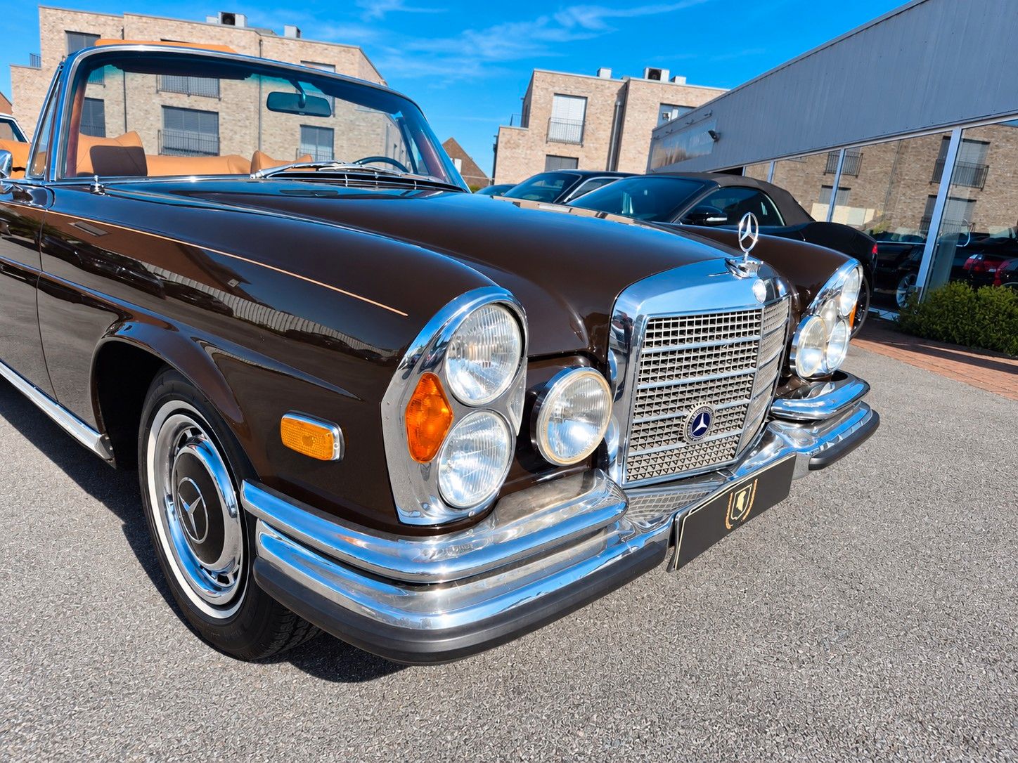 Fahrzeugabbildung Mercedes-Benz 280 SE Werkscabriolet/20 Jahre in Dr. Hand