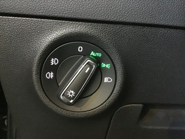 Fahrzeugabbildung Skoda Karoq Style 1.5 TSI DSG/Navi/ACC/Kamera/LED/SHZ