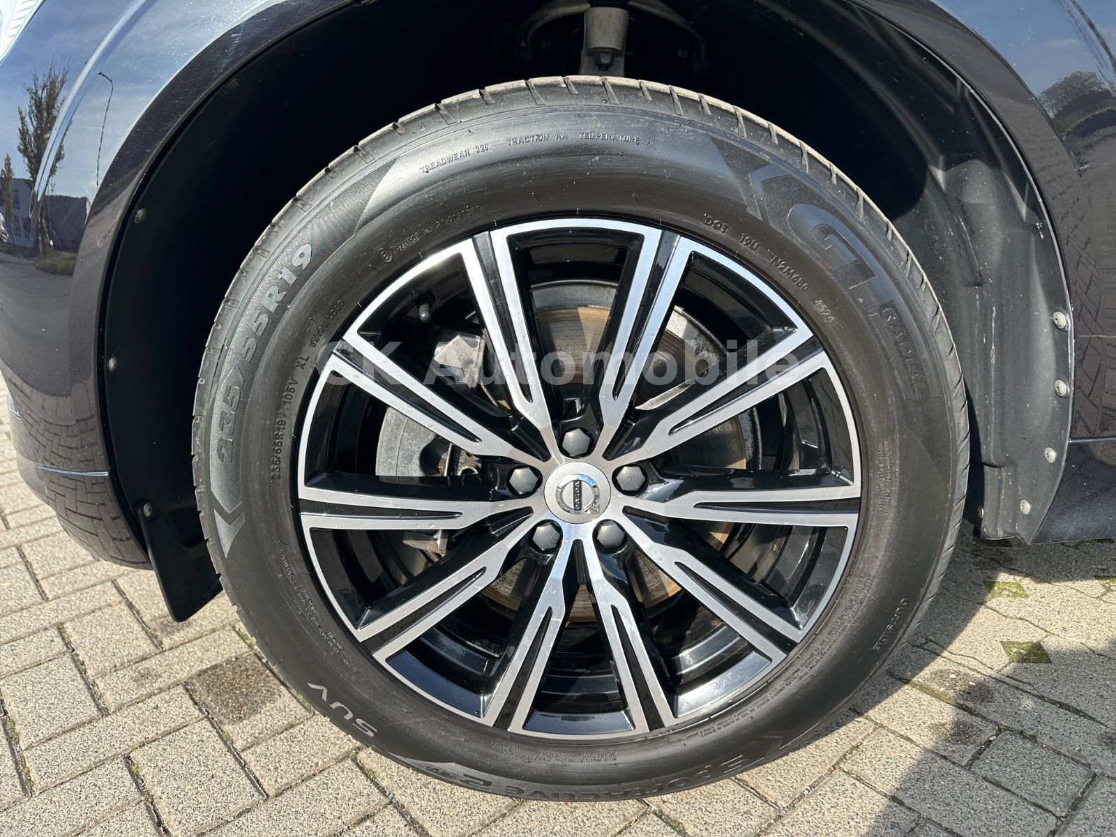 Fahrzeugabbildung Volvo XC60 B4 Inscription 2WD/Leder/Pano/LED/BLIS/360°
