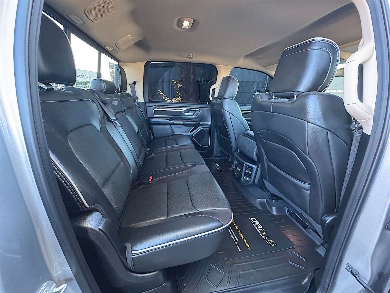 Fahrzeugabbildung Dodge RAM 5.7 V8 HEMI Night LARAMIE 4x4 LONGBED 19%