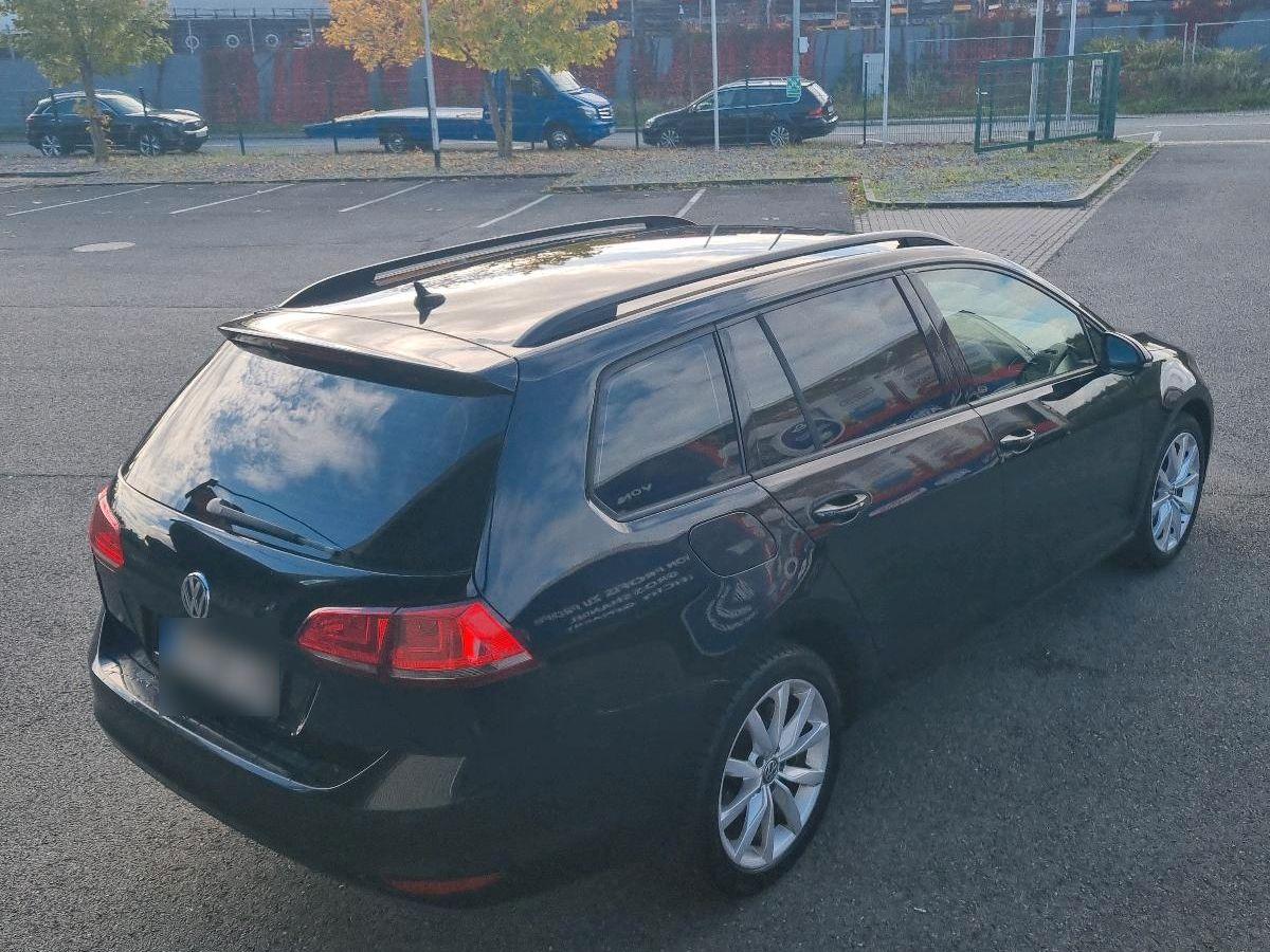 Volkswagen Golf 2014 — interior