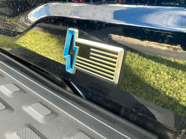 Ford F 150 Lightning SXT AWD  Elektro 2023 dunkelblau