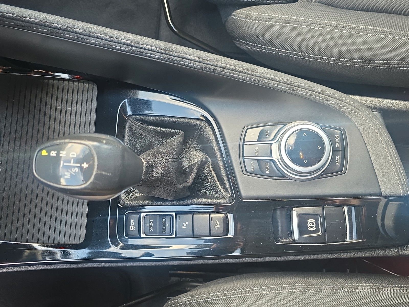 Fahrzeugabbildung BMW X1 xDrive 18 d Sport Line AUTOMATIK