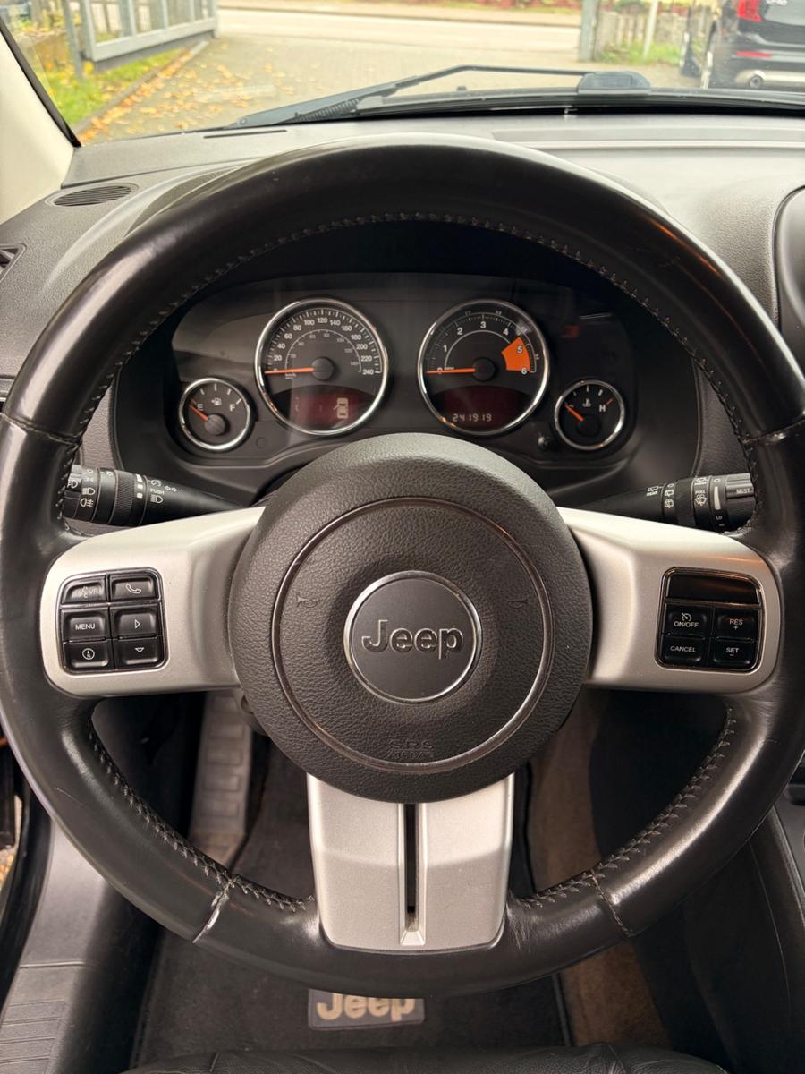 Jeep Compass 2014 — photo 14