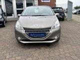Peugeot 208 Allure Klimaaut. 8x Bereift - Peugeot 208