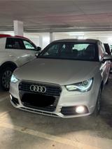 Audi Grauer AUDI A1 in gepflegtem Zustand mit n... - Audi 100 in Hamburg