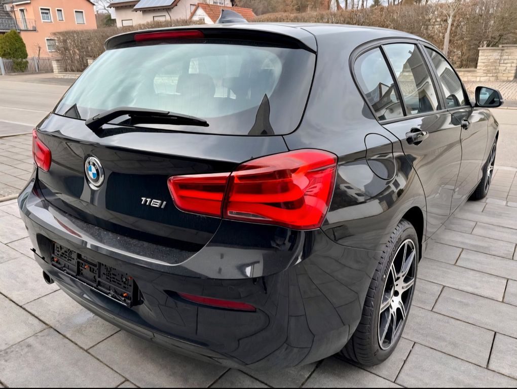 Image of BMW 118