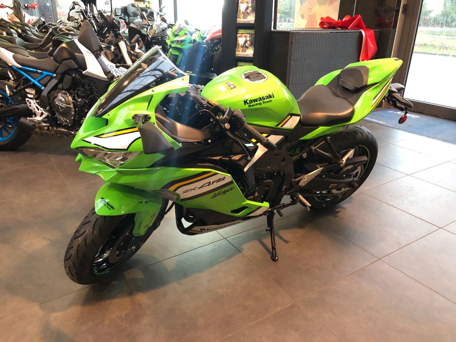 Fahrzeugabbildung Kawasaki Ninja ZX-4RR Performance