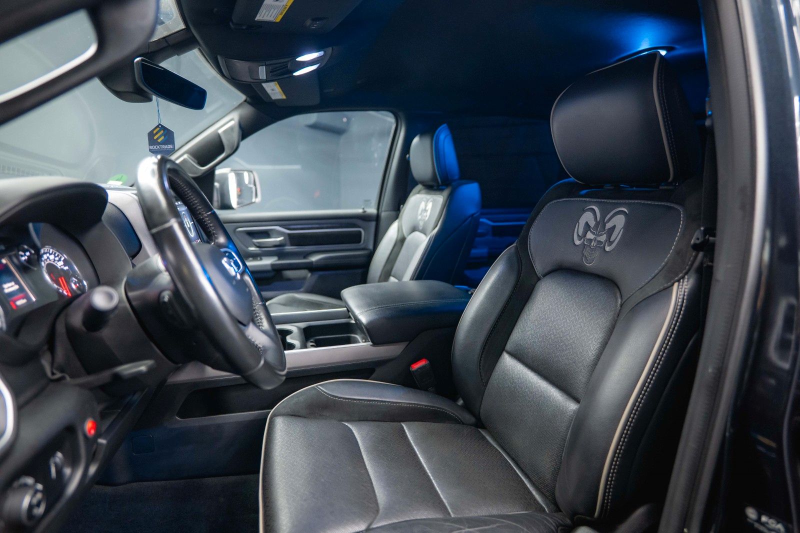 Fahrzeugabbildung Dodge RAM 5.7 V8 HEMI 4x4 Offroad Night  LPG Hardtop