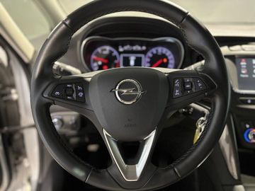 Fotografie des Opel Zafira 1.6 D Innovation AHK Navi RFK Leder