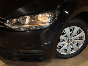 Volkswagen Touran - 2
