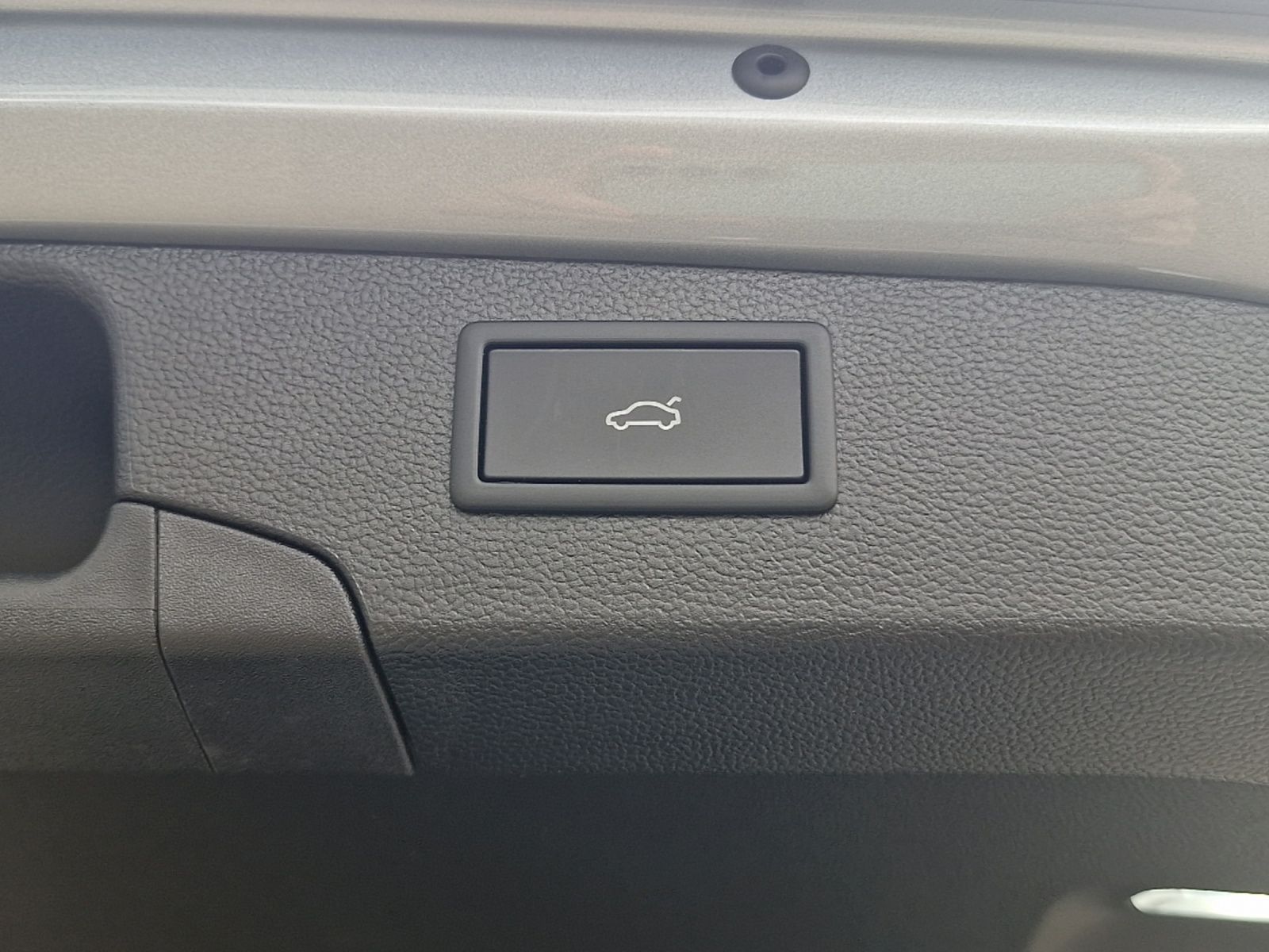 Fahrzeugabbildung SKODA Superb Combi 2.0 TSI  4x4 Sportline LED MATRIX A