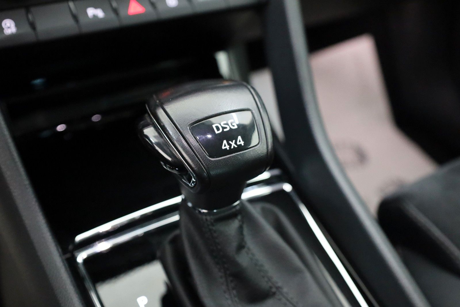 Fahrzeugabbildung SKODA Kodiaq Scout 4x4 7Si,TLeder,Navi,LED,Kamera,AHK