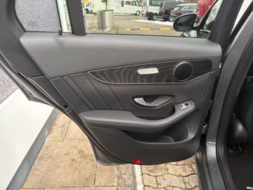 Fahrzeugabbildung Mercedes-Benz GLC 300 Coupe 4Matic AMG AHK RFK SHZ Night uvm