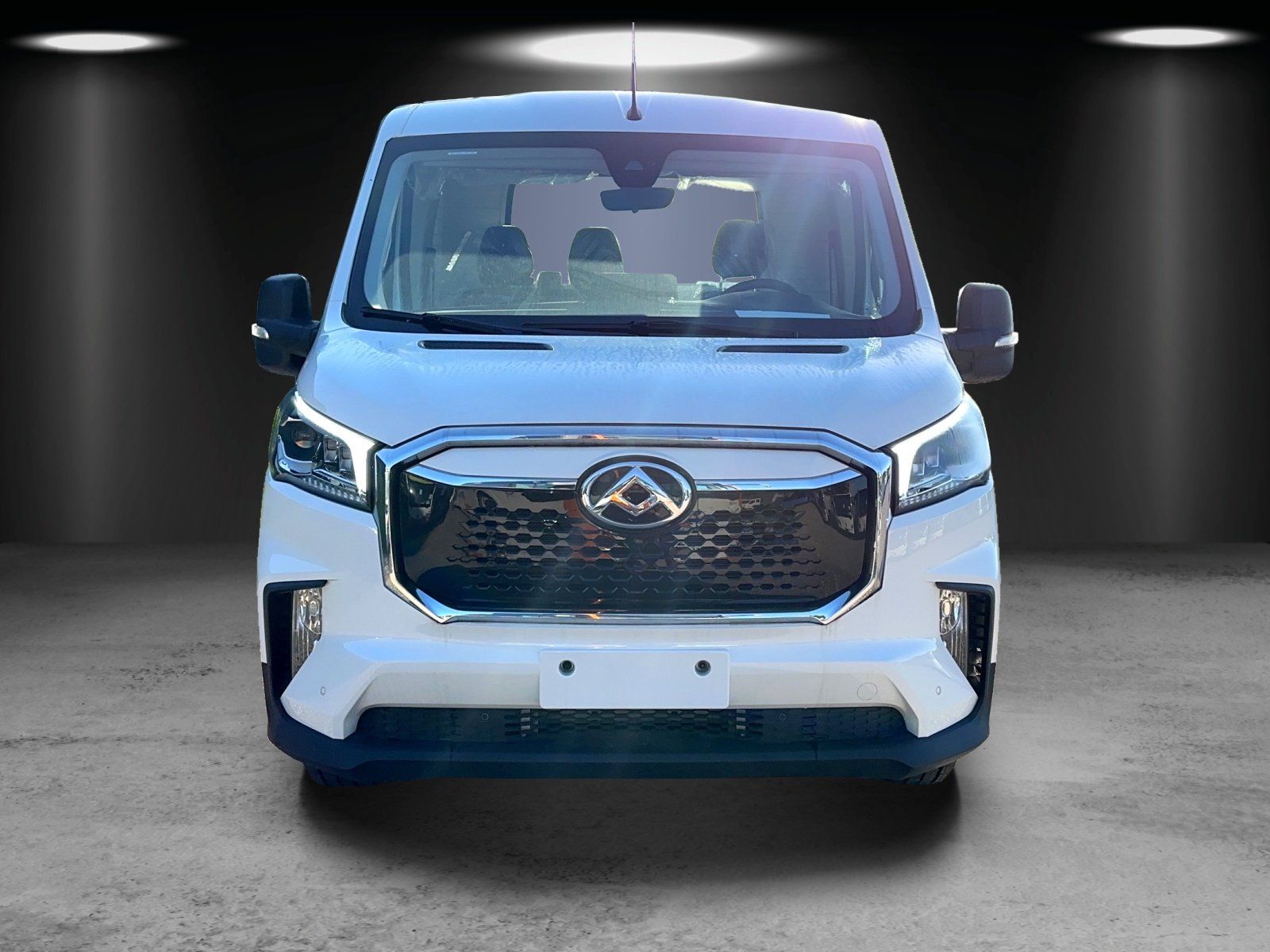 Fahrzeugabbildung Maxus Deliver9 Chassis Cab L3 RWD Luxury -Fahrgestell-