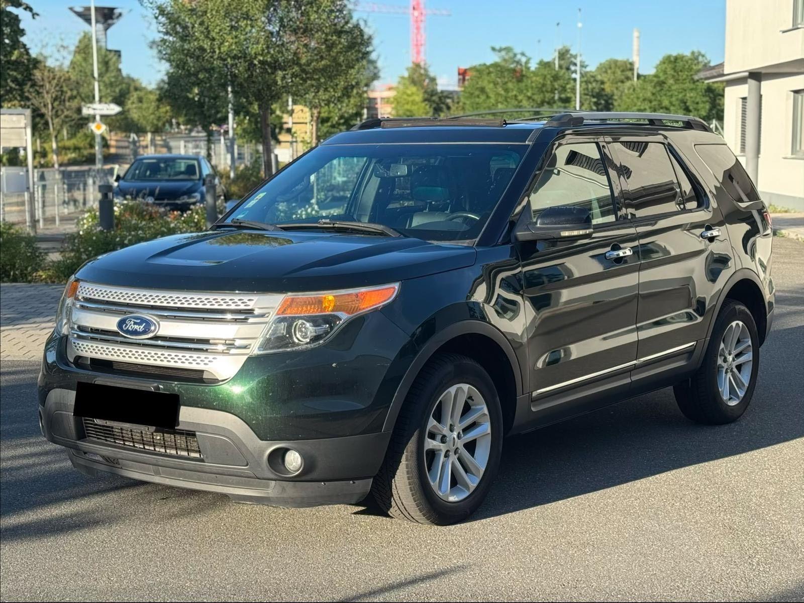 Ford Explorer 2013 — вигляд ззаду