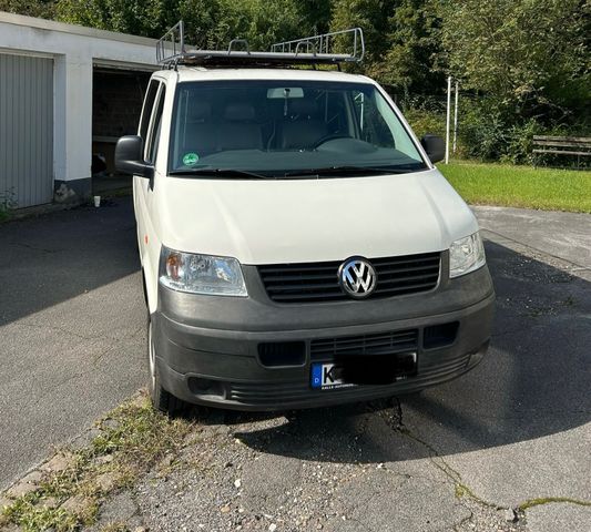 Volkswagen T5 Transporter Camper Bus 