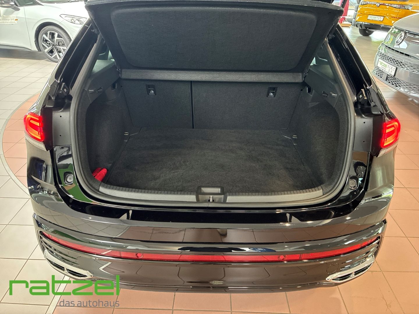 Fahrzeugabbildung Volkswagen Taigo R-Line 1.0 TSI App Connect LED Matrix