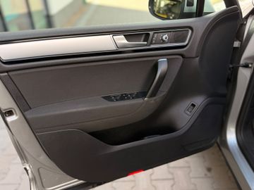 Volkswagen Touareg - 6