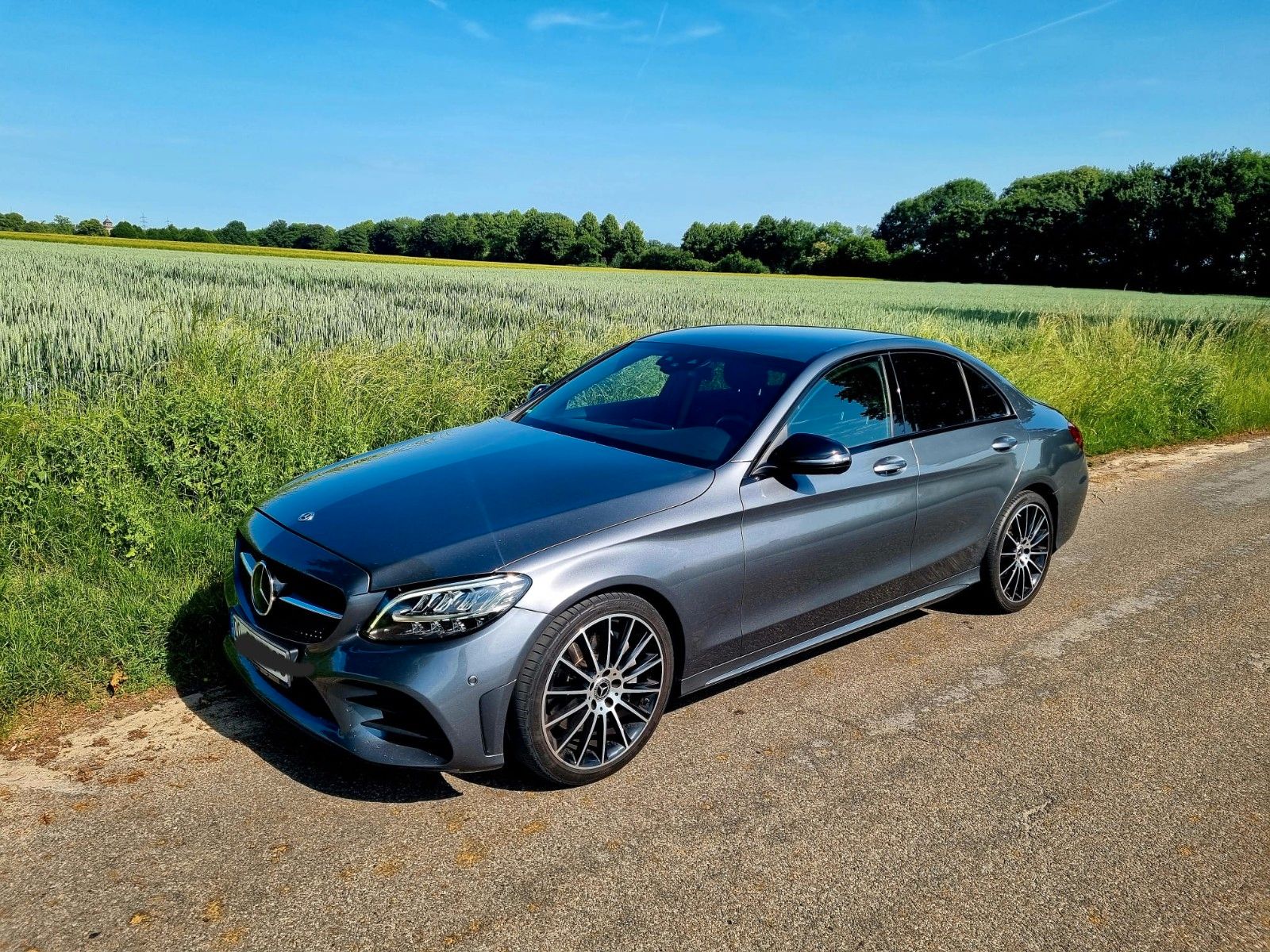 MERCEDES-BENZ C 300 AMG Paket,DISTRONIC,KAMERA,19"-Zoll,LED