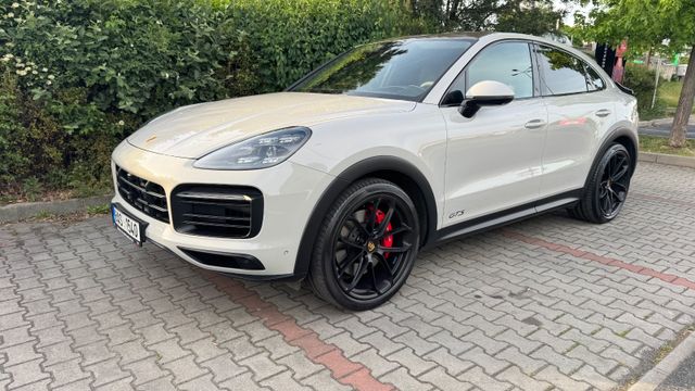 PORSCHE Cayenne COUPE GTS CARBON LIGHT PACKAGE