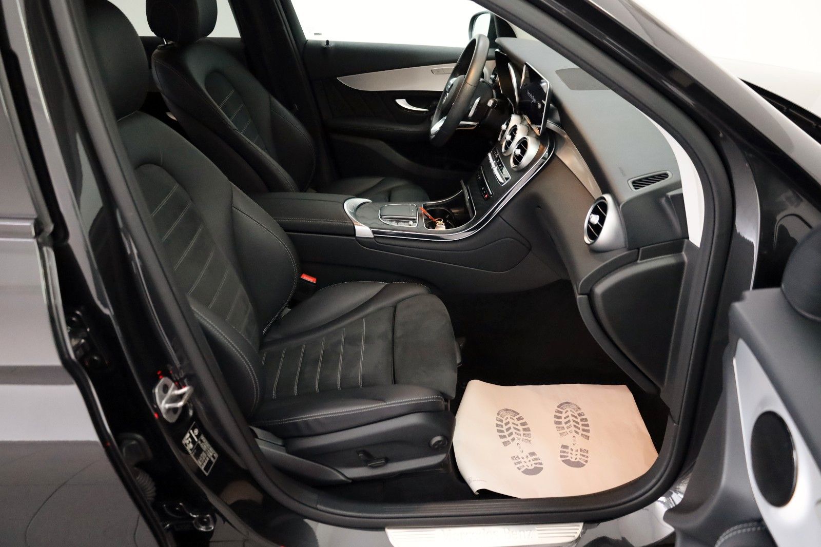Fahrzeugabbildung Mercedes-Benz GLC 300de 4Matic AMG line,Navi,LED,360°Kamera,SH